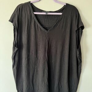 White House Black Market Black V-Neck Short Sleeve Top